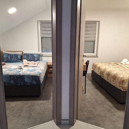Apartmani Venecia Prozor المظهر الخارجي الصورة