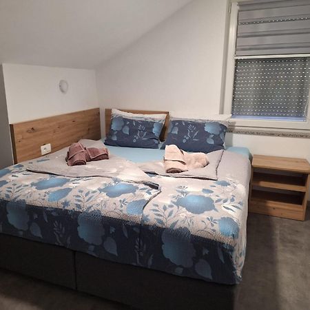Apartmani Venecia Prozor المظهر الخارجي الصورة