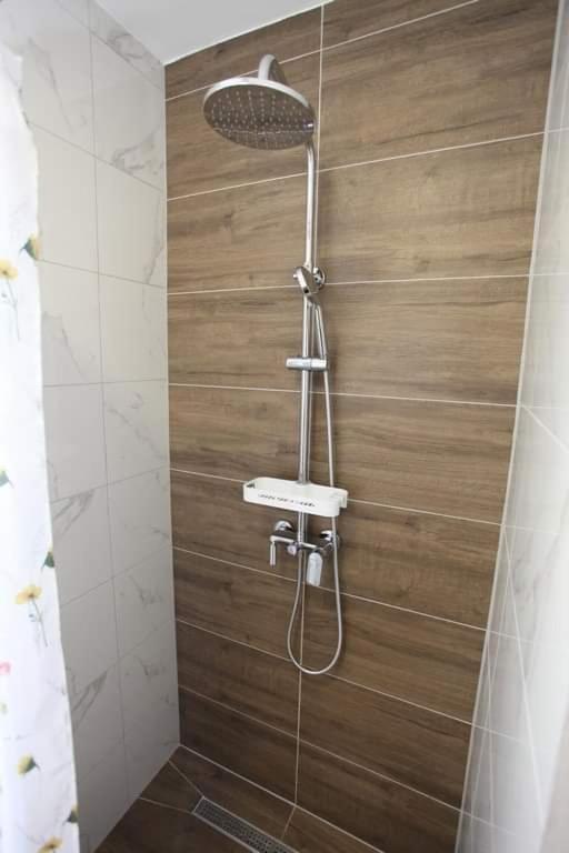 Apartmani Venecia Prozor المظهر الخارجي الصورة