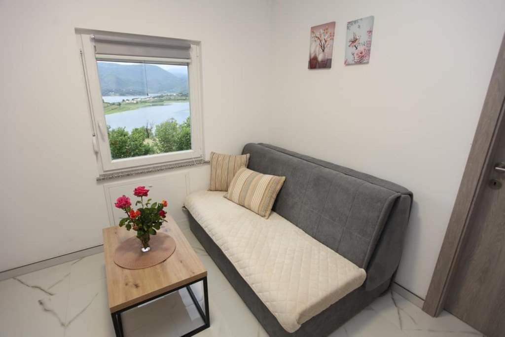 Apartmani Venecia Prozor المظهر الخارجي الصورة