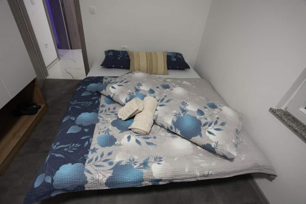 Apartmani Venecia Prozor المظهر الخارجي الصورة