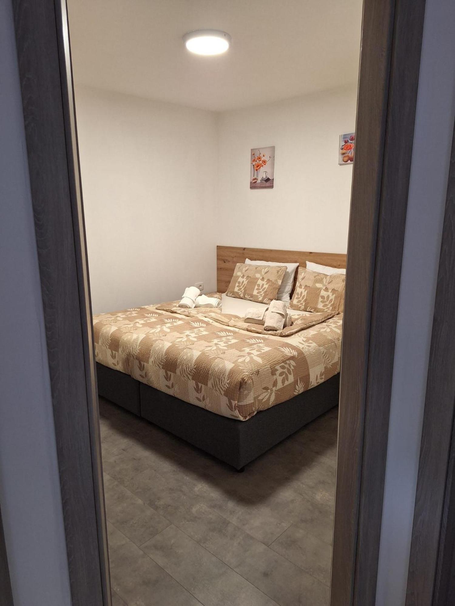 Apartmani Venecia Prozor المظهر الخارجي الصورة