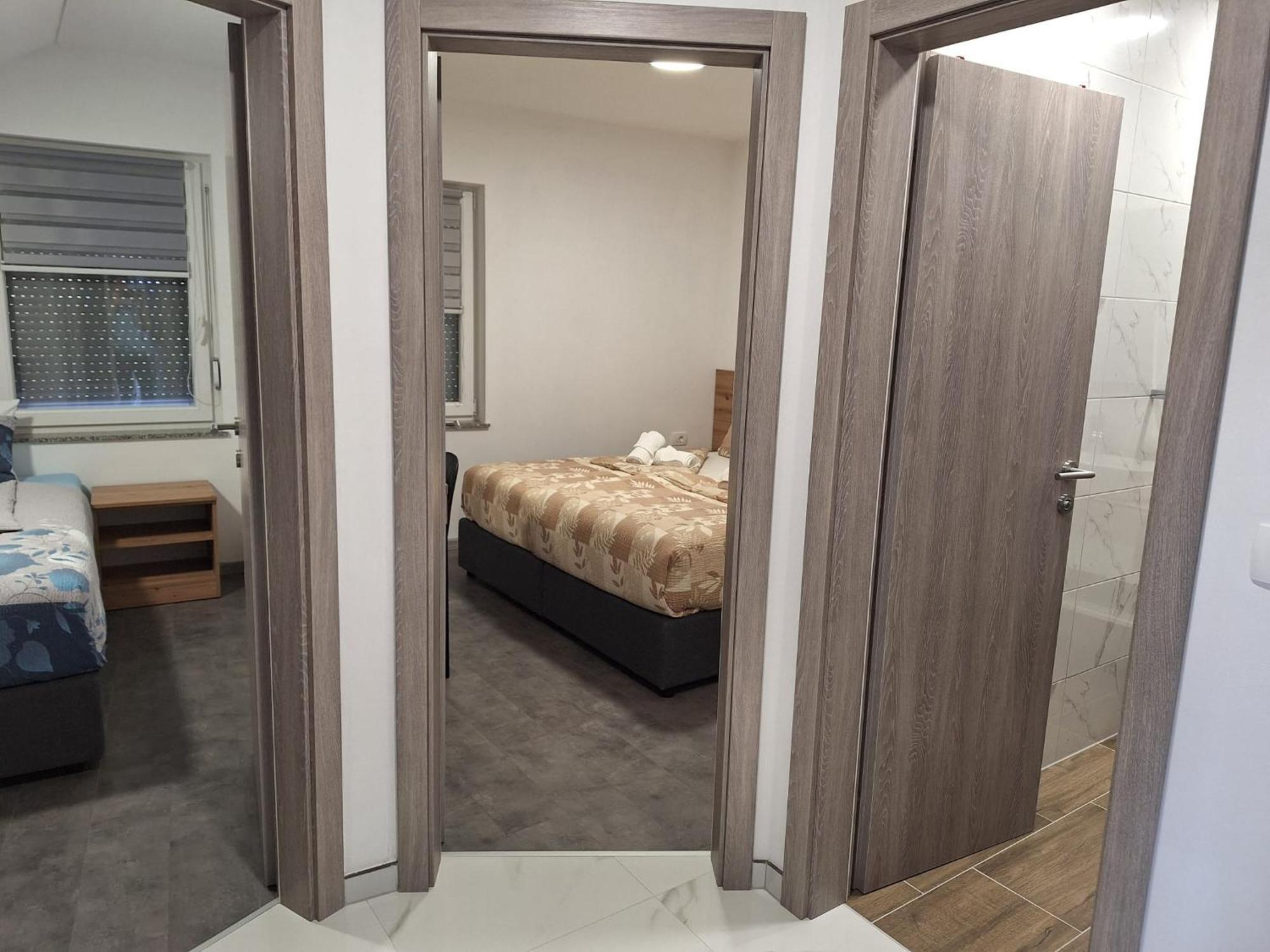 Apartmani Venecia Prozor المظهر الخارجي الصورة